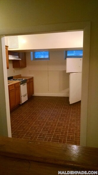 Building Photo - 86 Maple St