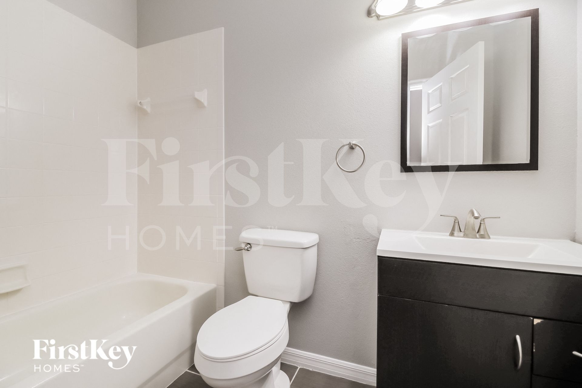 Building Photo - 9797 Bennington Chase Dr