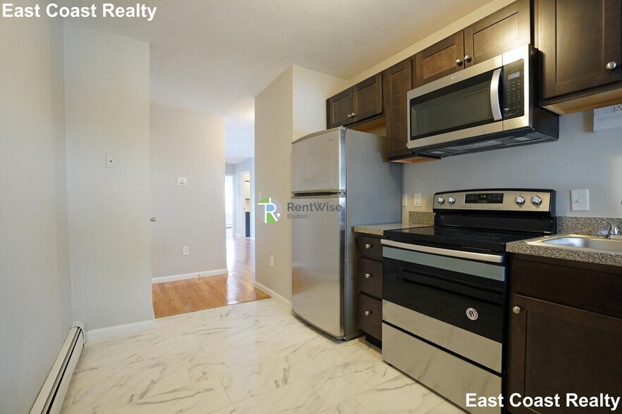 Building Photo - 25 Colborne Rd