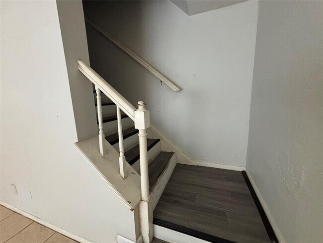 Building Photo - 3858 Willow Springs Ln
