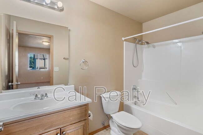 Building Photo - 2714 N Fox Ln