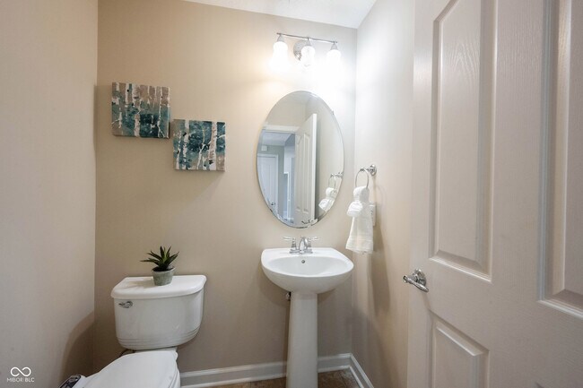 Building Photo - 13086 Avon Cross Way