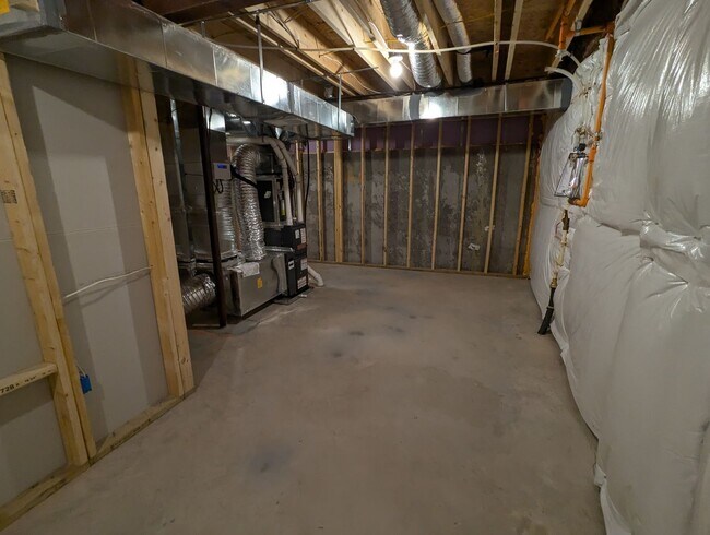 Building Photo - Stunning villa in the Harrison Terrace com...