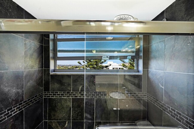 Building Photo - 3581 S Ocean Blvd