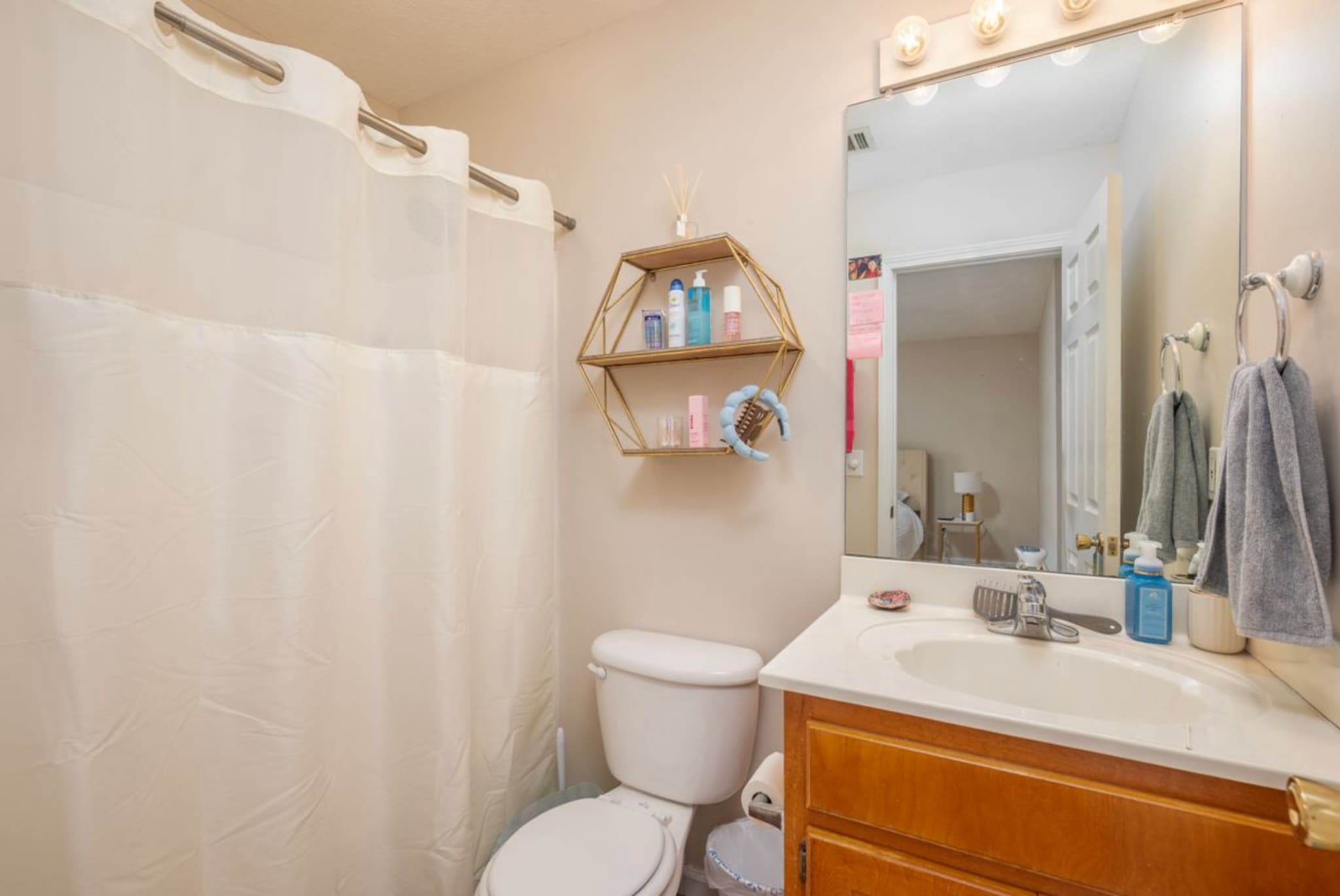 Building Photo - 125 Darby Way