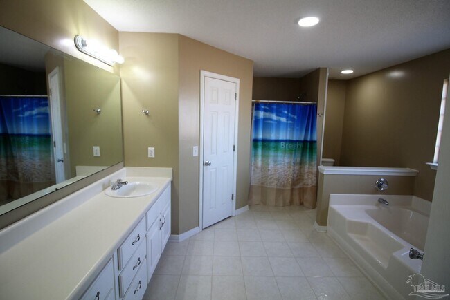 Building Photo - 1100 Freeboard Blvd