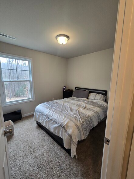 Building Photo - 8483 Scouts Rd