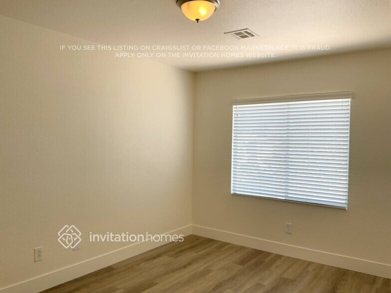 Building Photo - 8141 Shoreham St