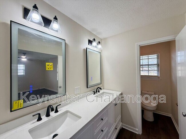 Building Photo - 8225 Cavan Cir