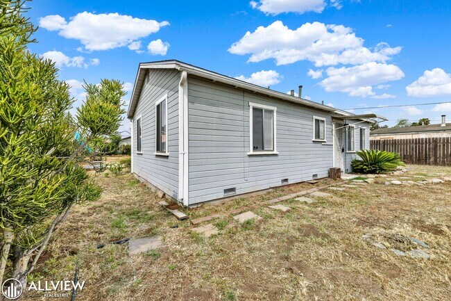 Building Photo - Charming 3 Bed/1 Bath El Cajon Home with Spacious Yard