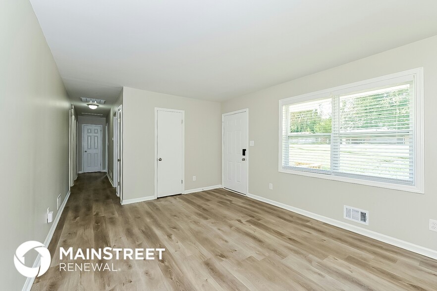Building Photo - 2816 Knollview Dr