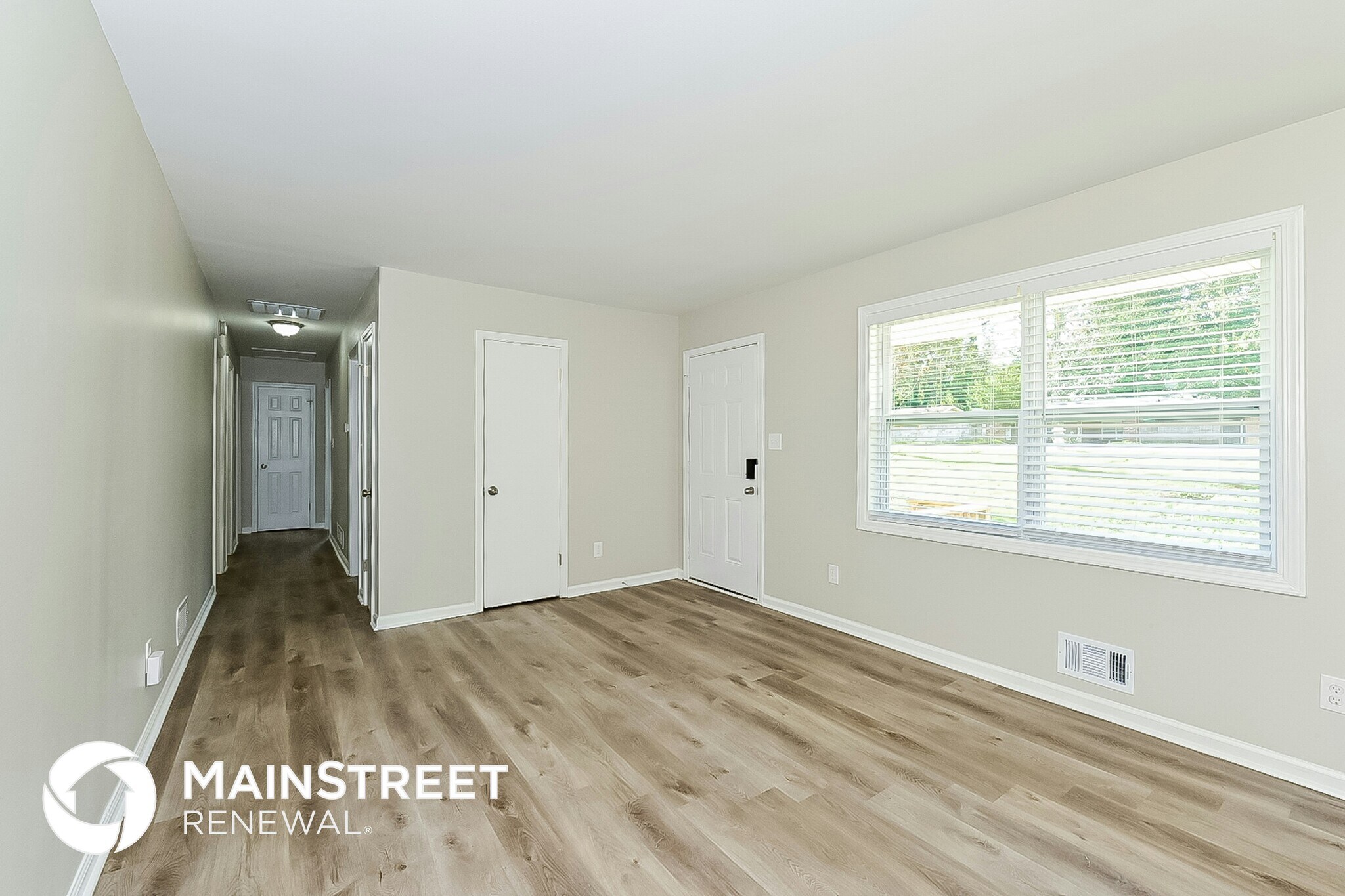 Building Photo - 2816 Knollview Dr