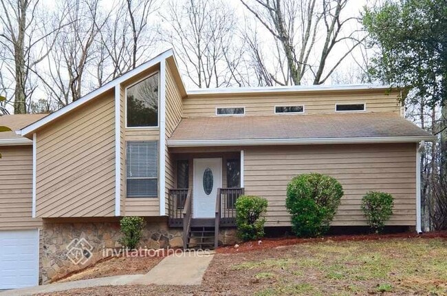 Building Photo - 6601 Valley Hill Dr