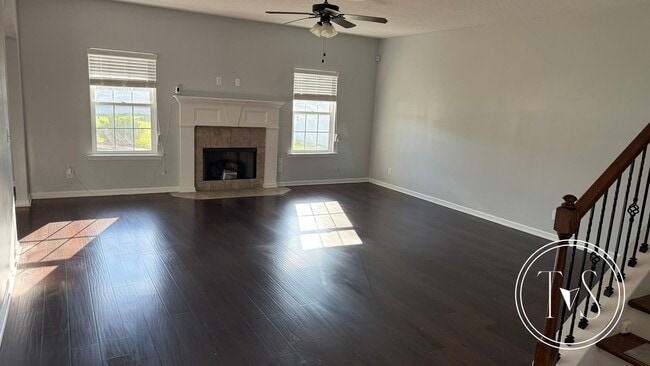 Building Photo - 983 Oak Crest Dr