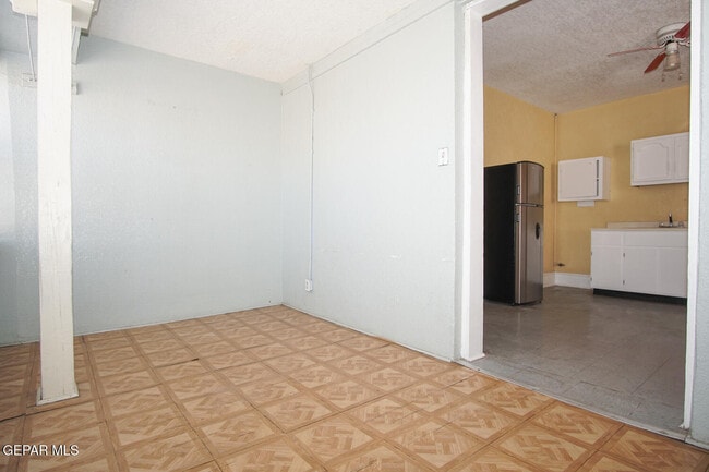 Building Photo - 219 W Rio Grande Ave