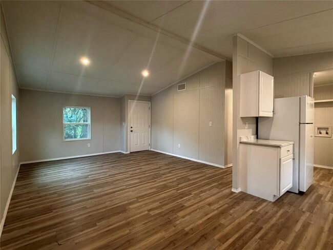 Building Photo - 21475 Coyote Trail