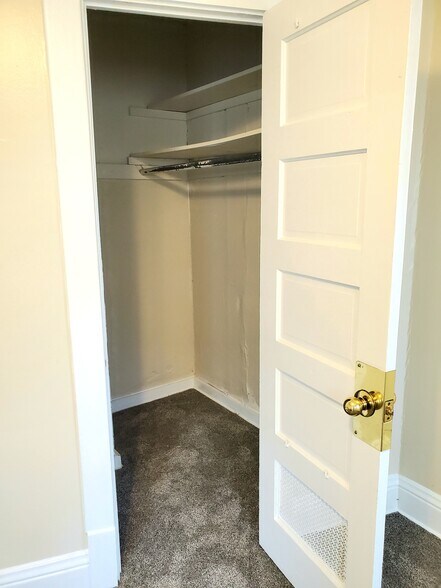 Building Photo - 3560 Jones St