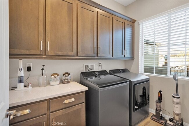 Building Photo - 17066 Takipi Rd