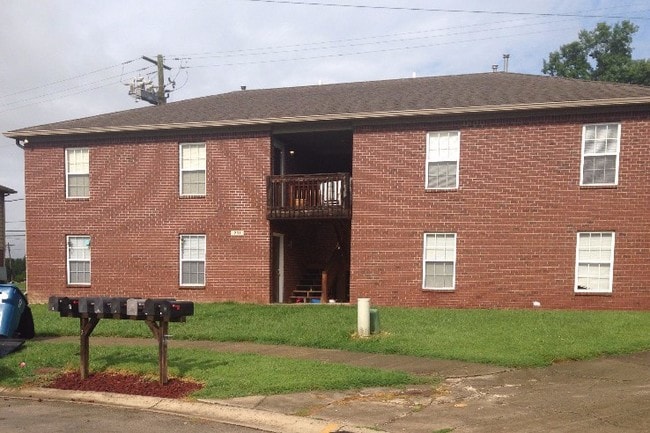 Building Photo - 231 Highland Blvd