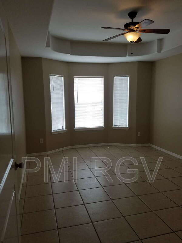 Building Photo - 8314 N Val Verde Rd