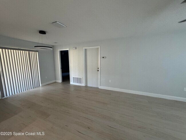 Building Photo - 1320 Woodingham Dr