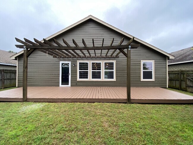 Building Photo - 2704 N 21st St