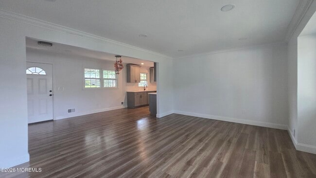 Building Photo - 8 Oak Leaf Ln