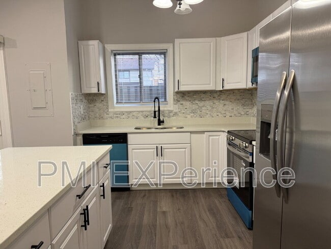 Building Photo - 10114 Scotch Hill Dr