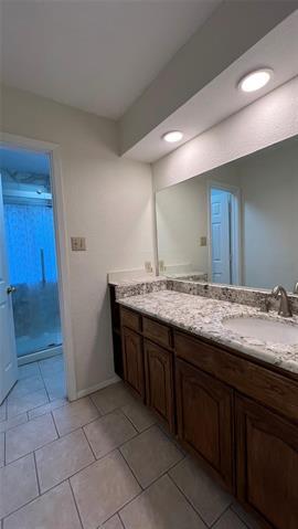 Building Photo - 1915 Longmeadow Dr