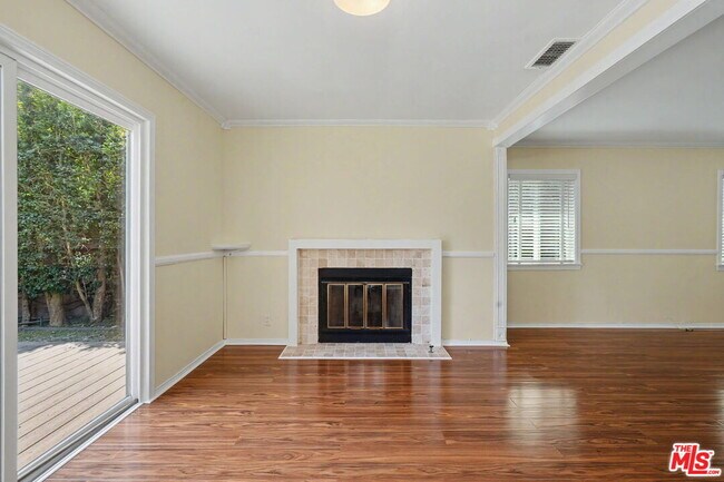Building Photo - 3542 Greenwood Ave