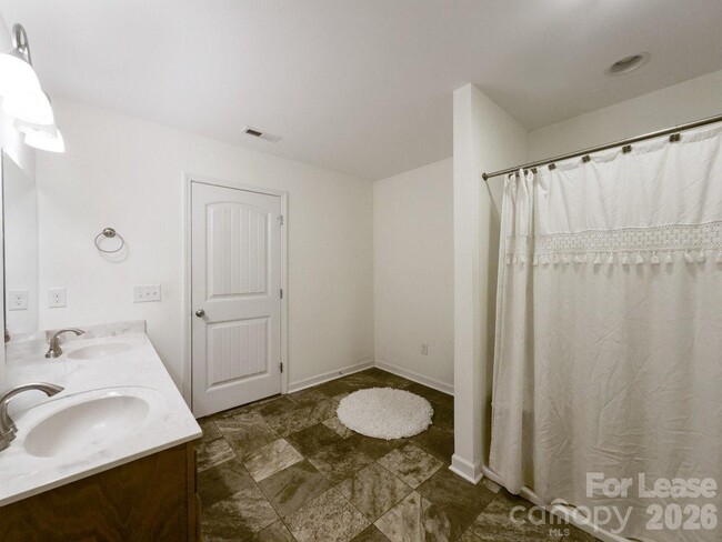 Building Photo - 155 Rose Brier Lane.