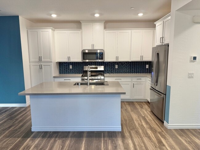 Building Photo - 20 Barbara Ln