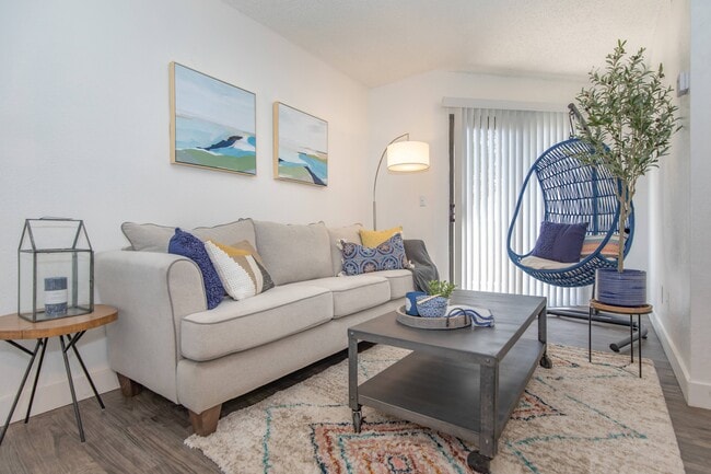 Building Photo - Metro on First