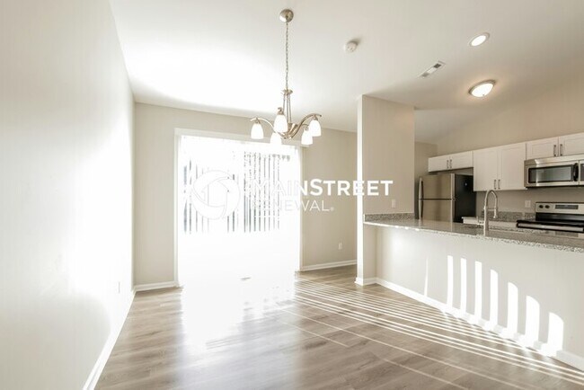 Building Photo - 3 Bedroom Pet-Friendly Home in CHARLOTTE, ...