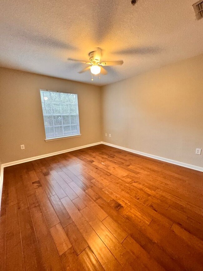 Building Photo - 3591 Kernan Blvd S