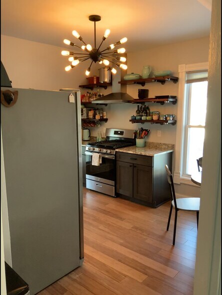 Kitchen - 811 Lowry Ave NE