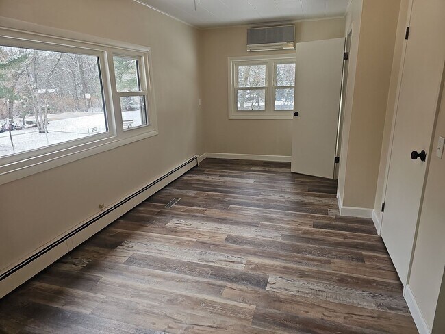 Building Photo - 3 bedroom 3 bath!!!~