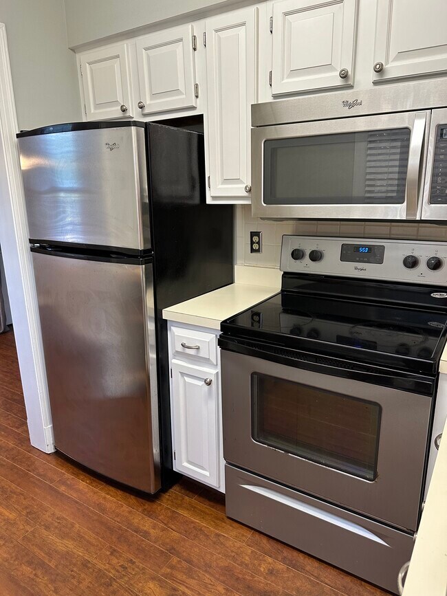 Building Photo - 2601 Arlington Blvd