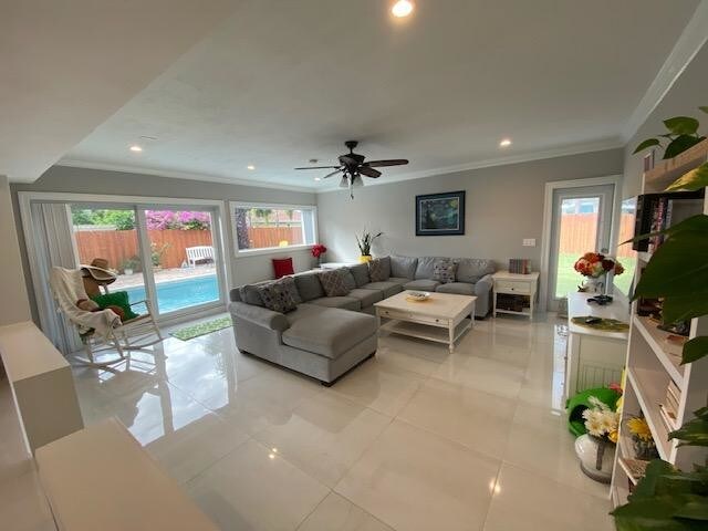 Building Photo - 6601 Lake Clarke Dr