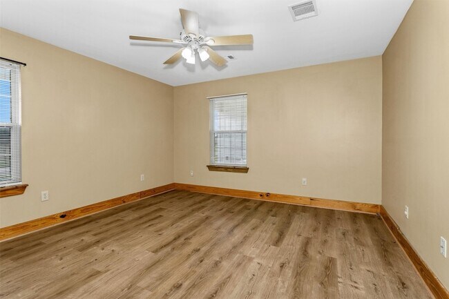 Building Photo - 7581 Cr333