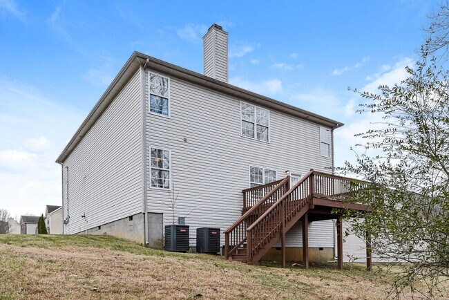 Building Photo - 163 Lyndhurst Dr