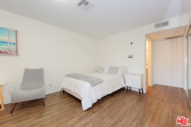 Building Photo - 3600 Bagley Ave