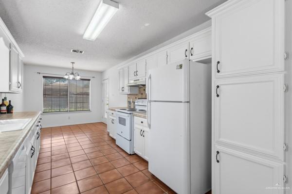 Building Photo - 3409 Violet Ave W