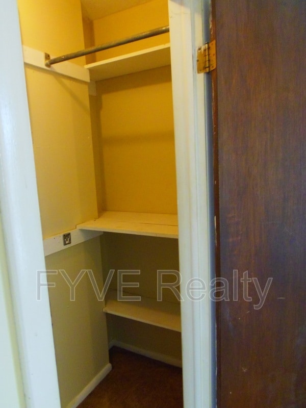 Building Photo - 2011 Baldwin Rd