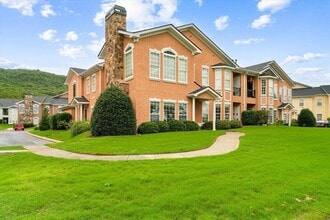 Building Photo - 901 Renaissance Ct