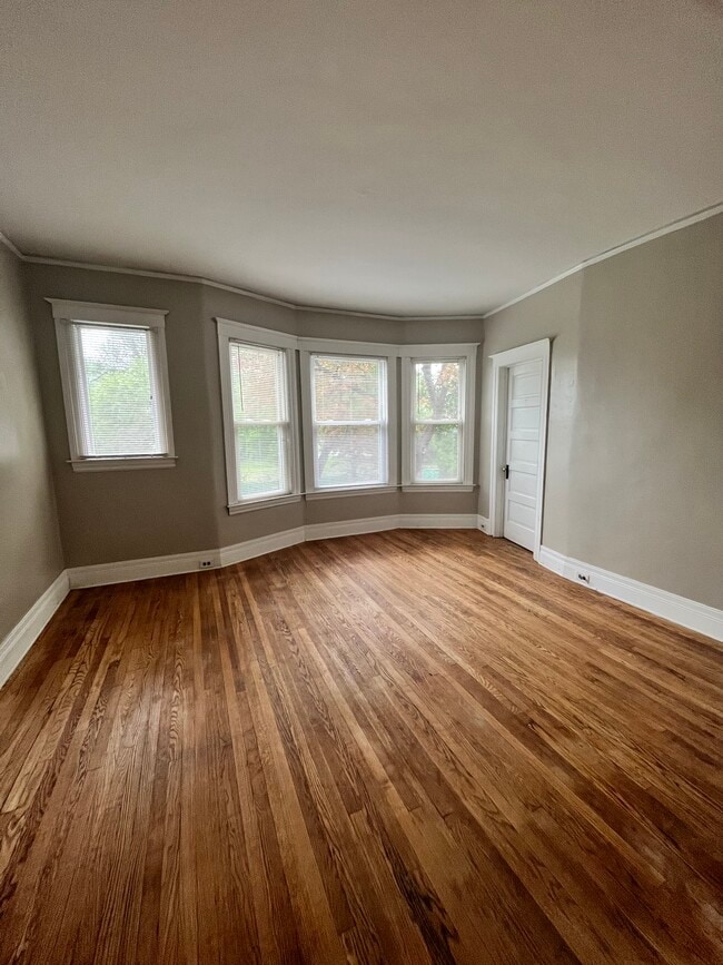 Building Photo - 2016 Wabash St