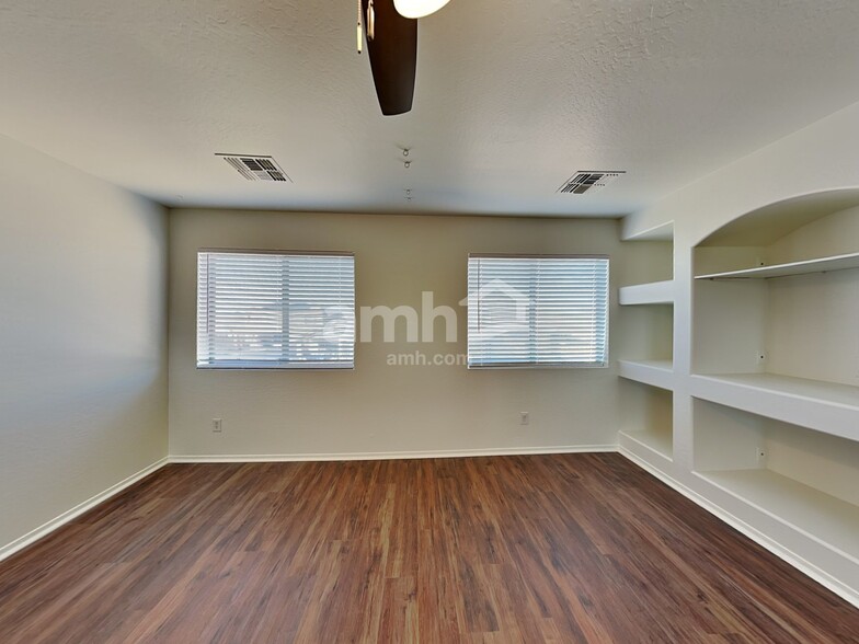 Building Photo - 15218 N Honcho Ct