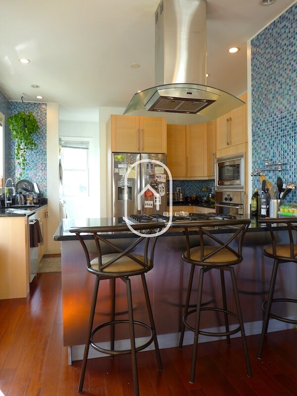 Building Photo - 26 Turner St