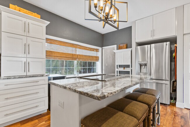 Kitchen - 574 Ryans Woods Ln