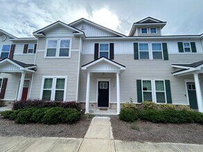 Building Photo - 3 Bedroom/ 2.5 Bathroom Berwick area in Sa...
